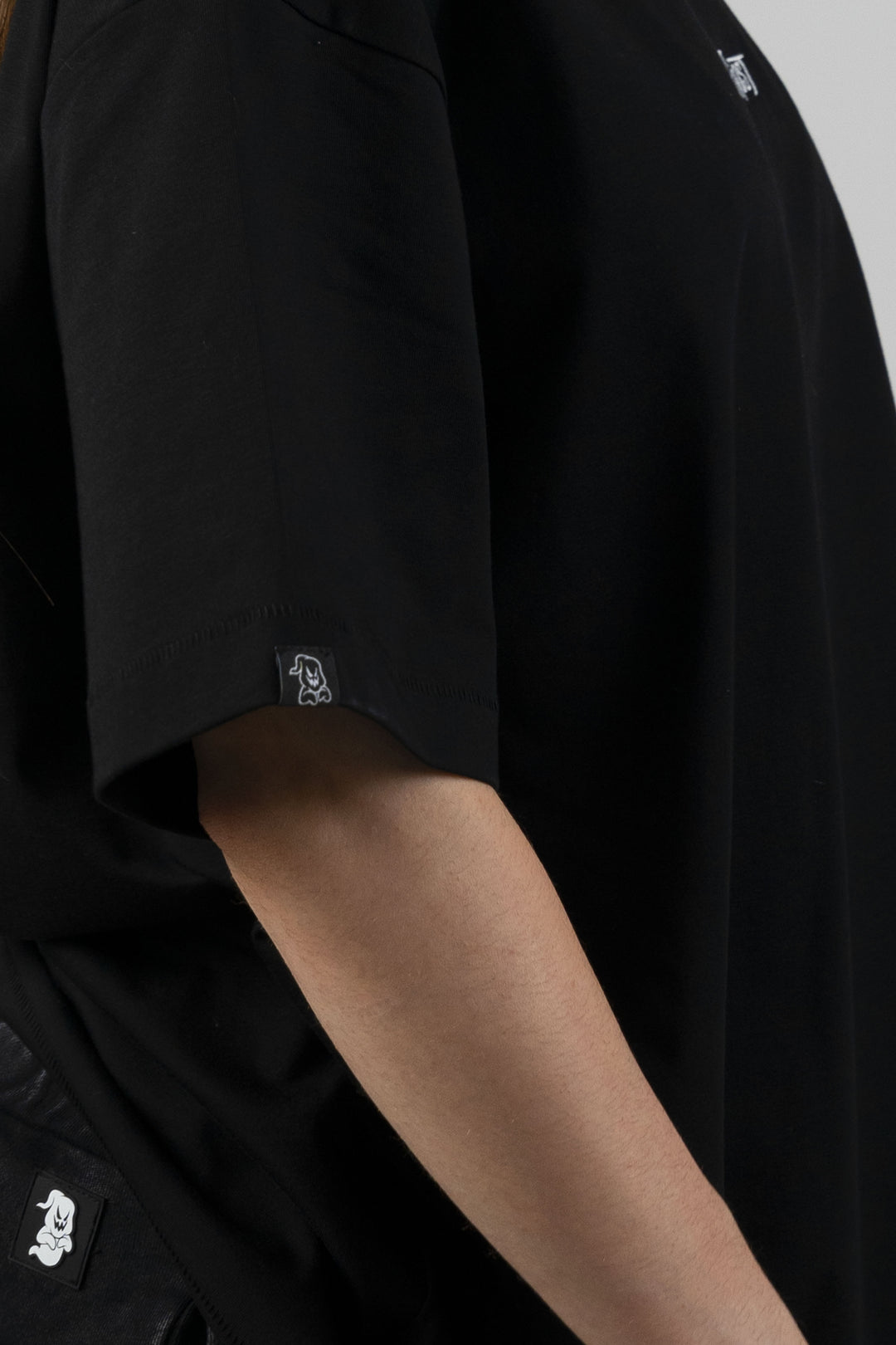 NIGHT SHADE OVERSIZE TEE